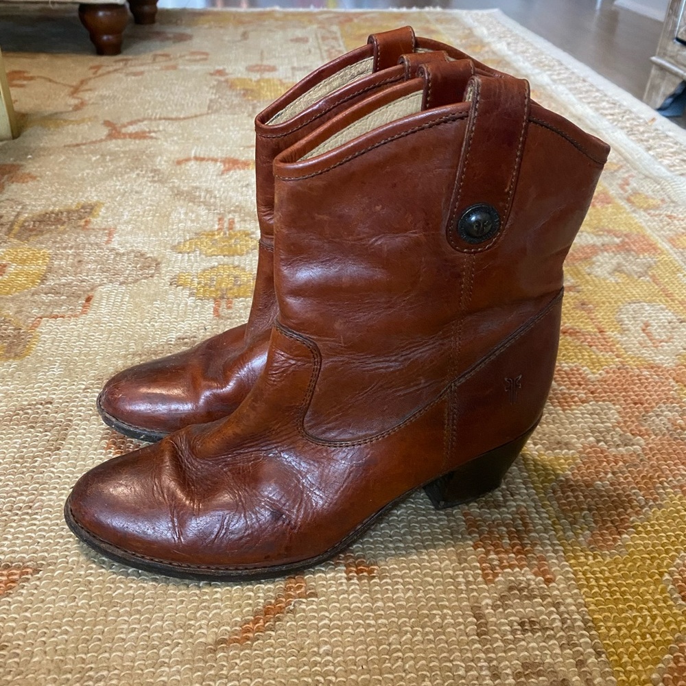 Frye Leather Melissa Button Short boot